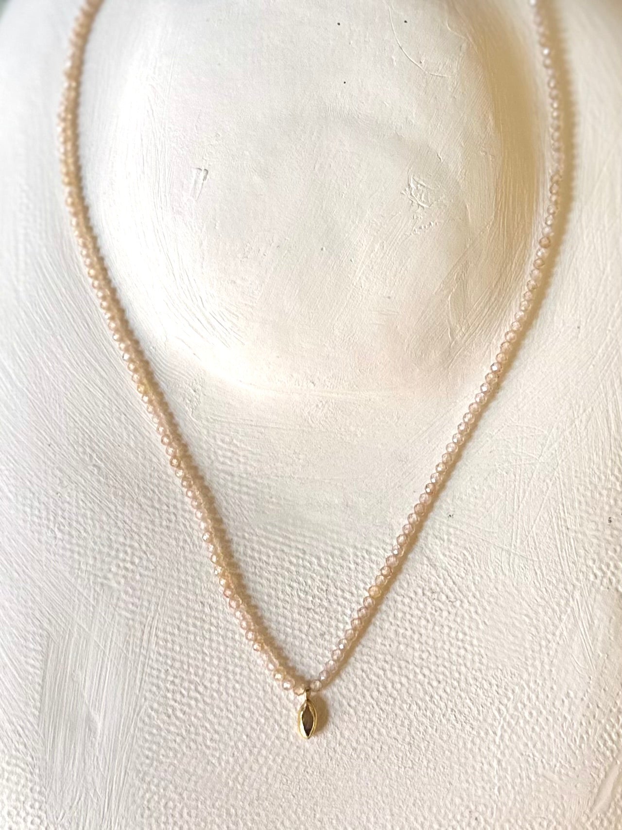 Collares de piedras naturales