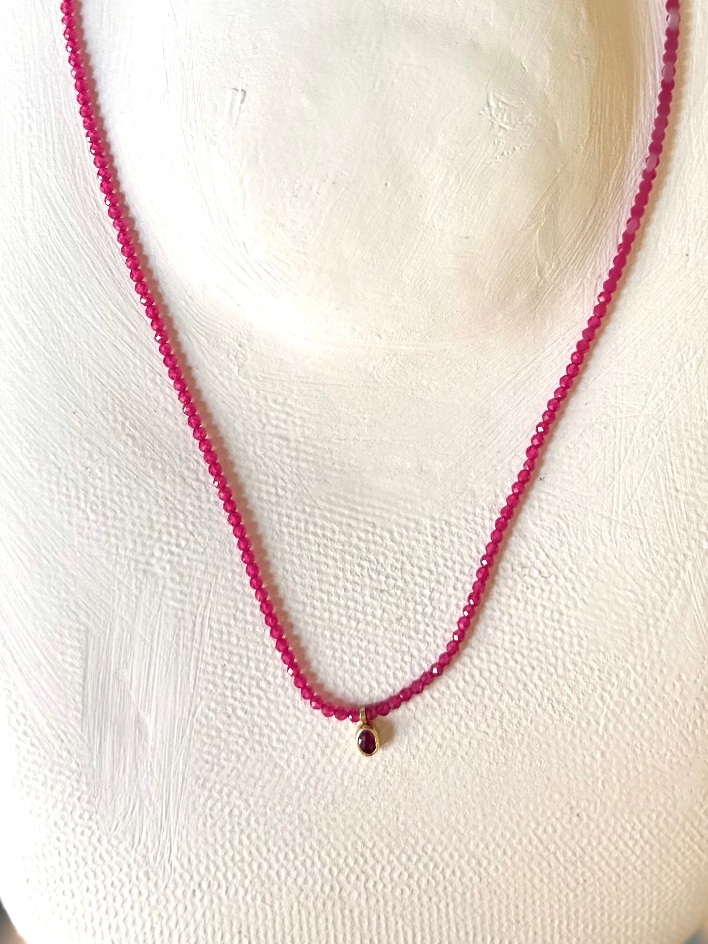 Collares de piedras naturales