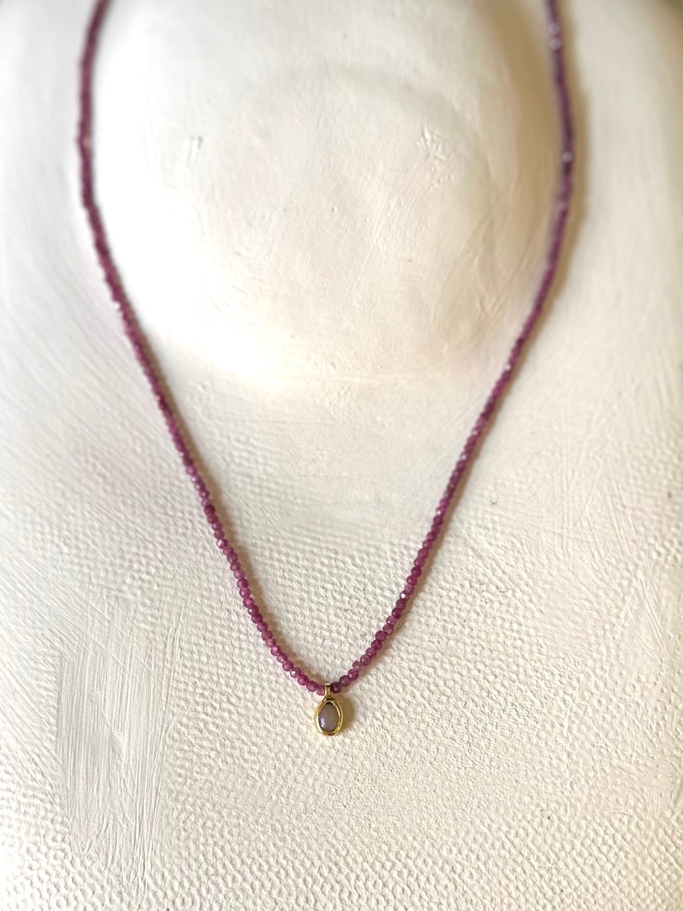 Collares de piedras naturales