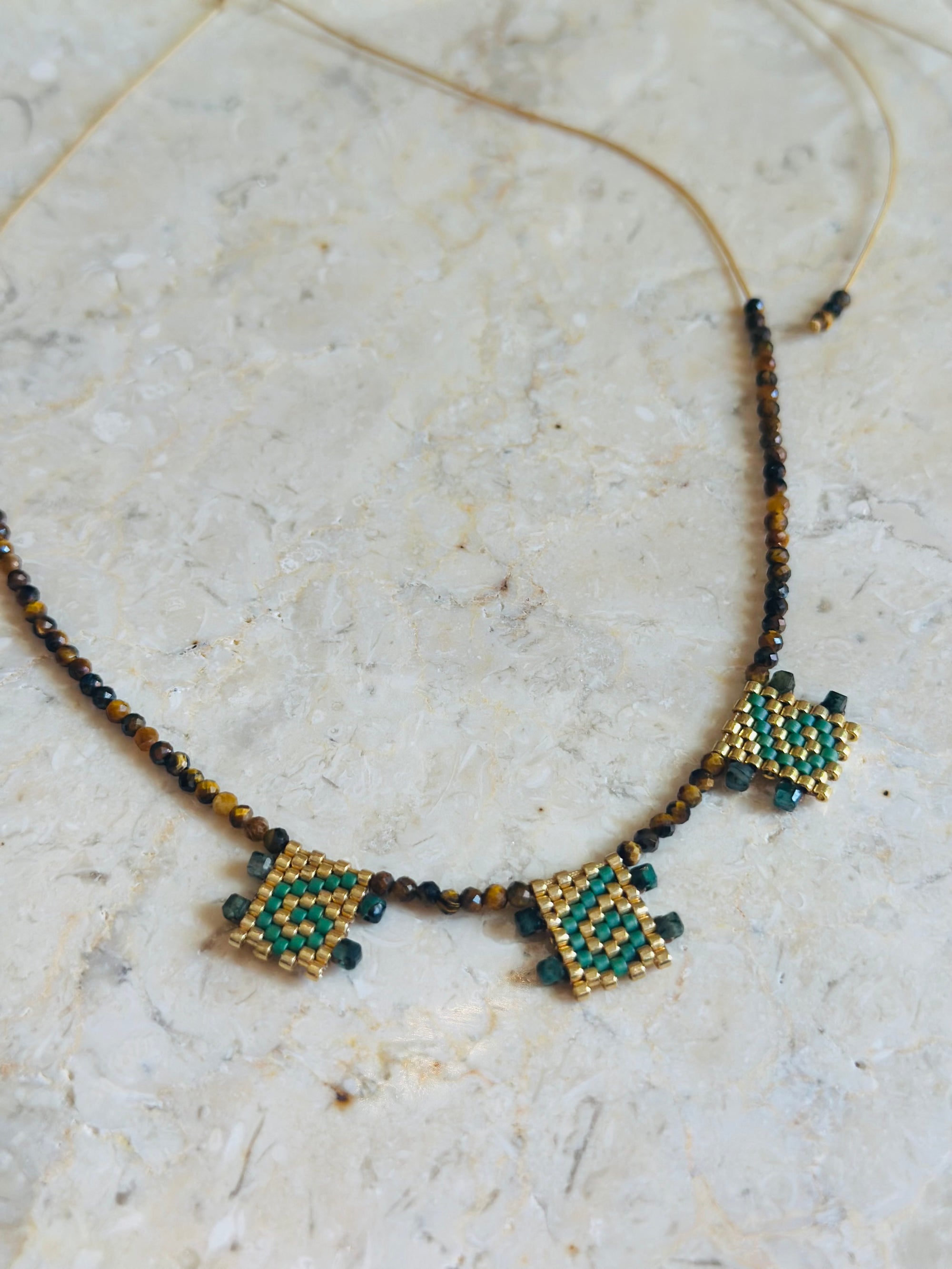 Collar Tres Estelas Caracol