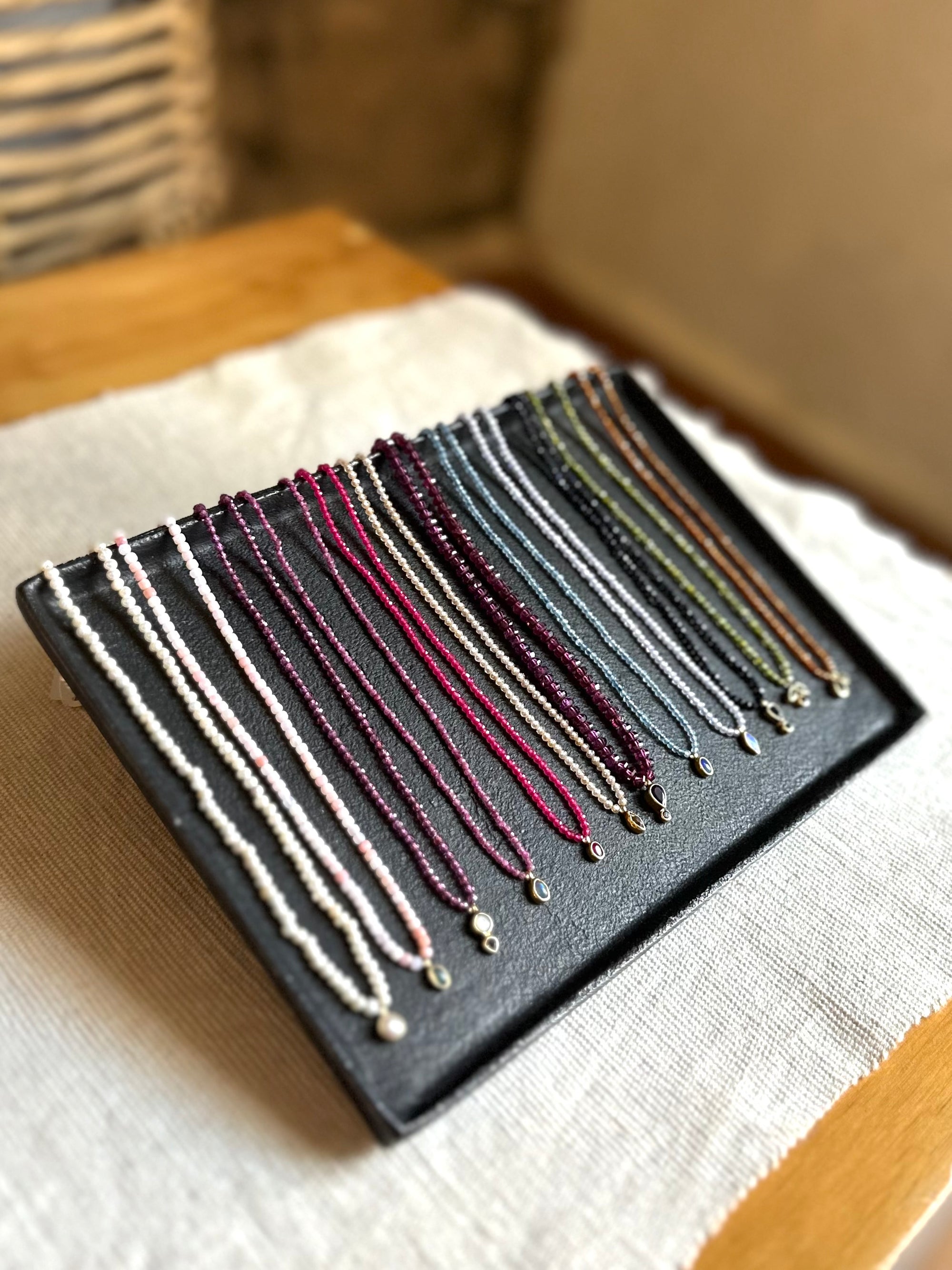 Collares de piedras naturales